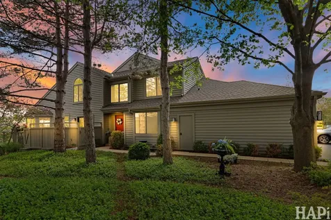 897 Longmeadow Court Lake Barrington IL 60010