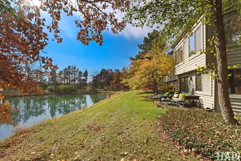 897 Longmeadow Court Lake Barrington IL 60010
