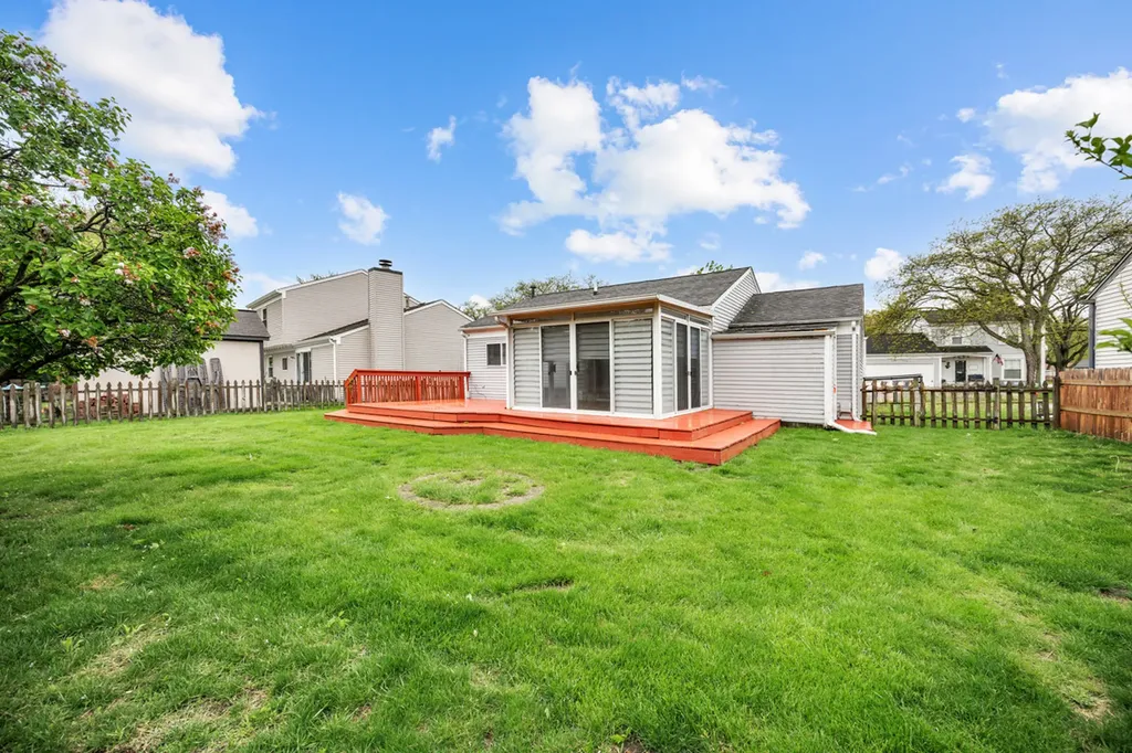 2666 Prairieview Lane Aurora IL 60502