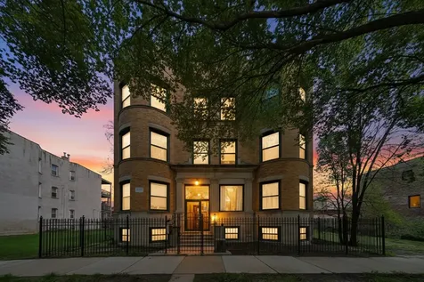 4541 South Prairie Avenue Chicago IL 60653