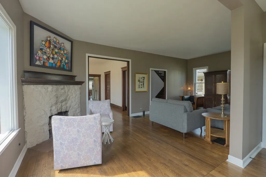 520 South Wheaton Avenue Wheaton IL 60187