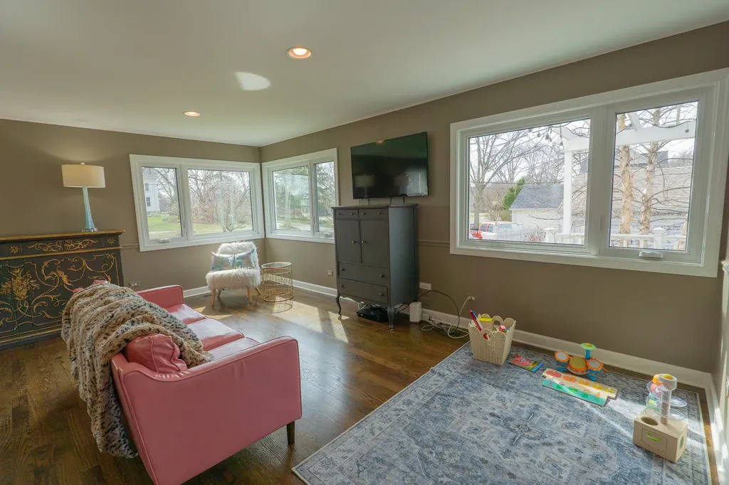 520 South Wheaton Avenue Wheaton IL 60187