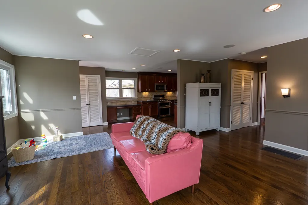 520 South Wheaton Avenue Wheaton IL 60187