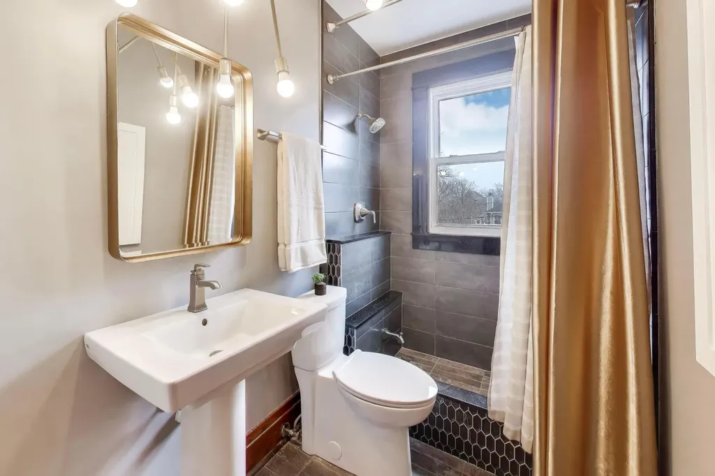 520 South Wheaton Avenue Wheaton IL 60187