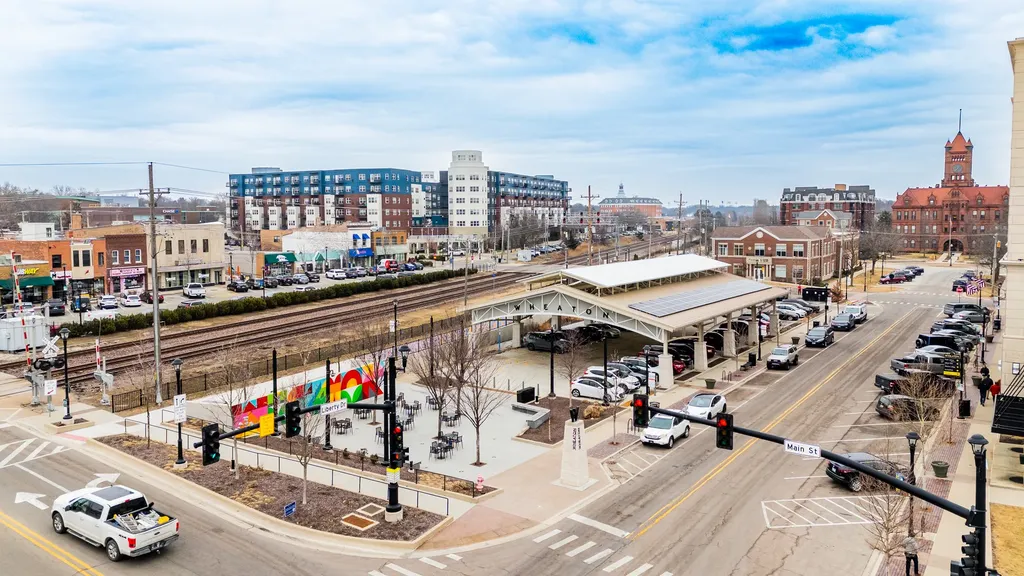 520 South Wheaton Avenue Wheaton IL 60187