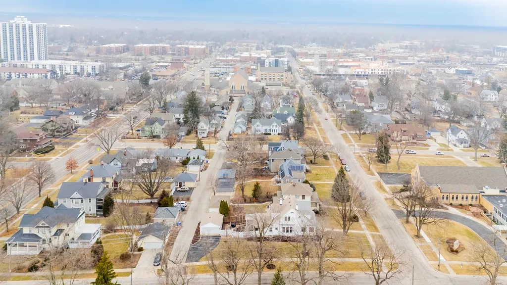 520 South Wheaton Avenue Wheaton IL 60187