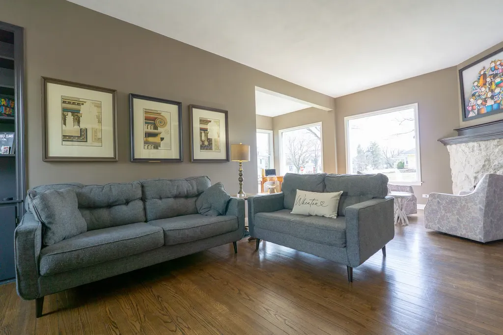 520 South Wheaton Avenue Wheaton IL 60187