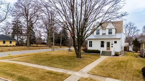520 South Wheaton Avenue Wheaton IL 60187
