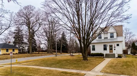 520 South Wheaton Avenue Wheaton IL 60187