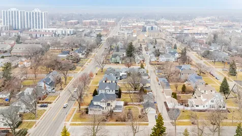 520 South Wheaton Avenue Wheaton IL 60187