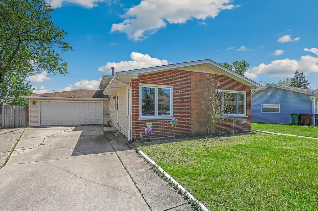 16813 Oconto Avenue Tinley Park IL 60477