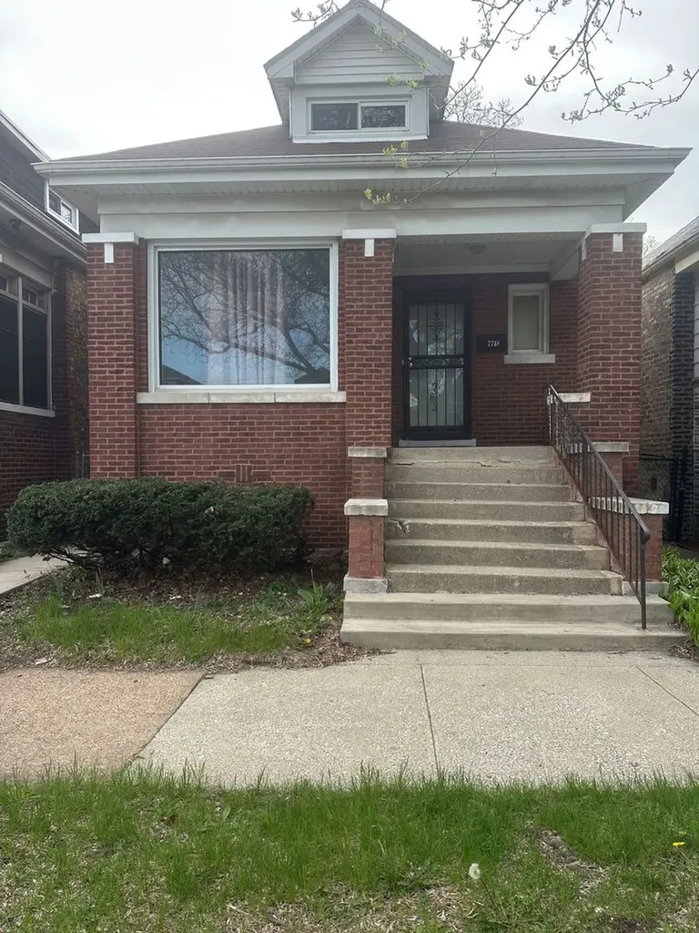 7748 South Langley Avenue Chicago IL 60619