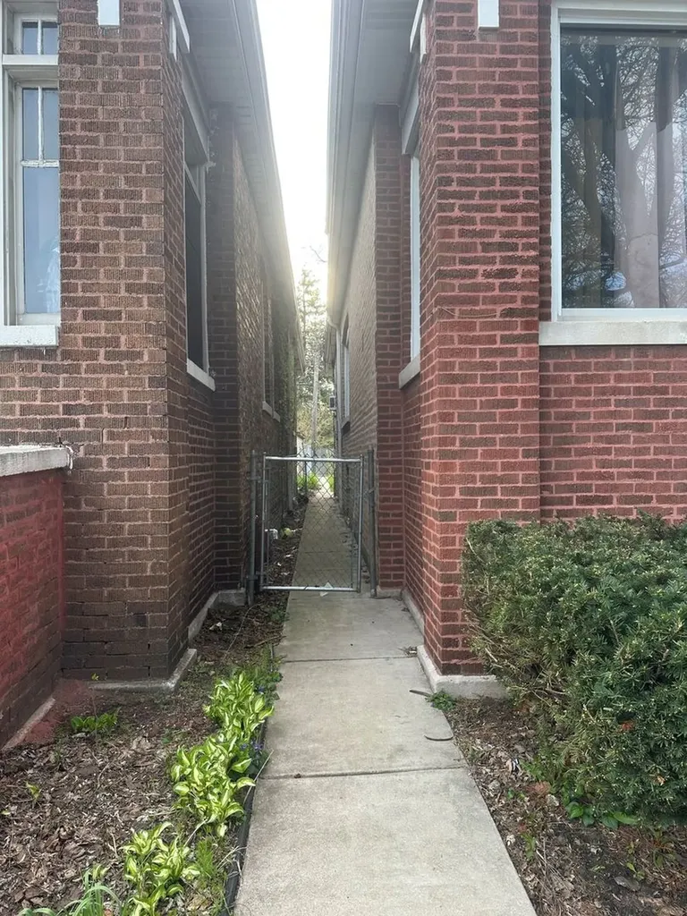 7748 South Langley Avenue Chicago IL 60619