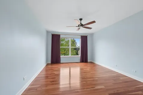9012 Buckingham Park Drive Des Plaines IL 60016
