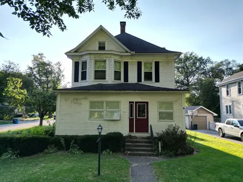 533 South 4th Street Watseka IL 60970