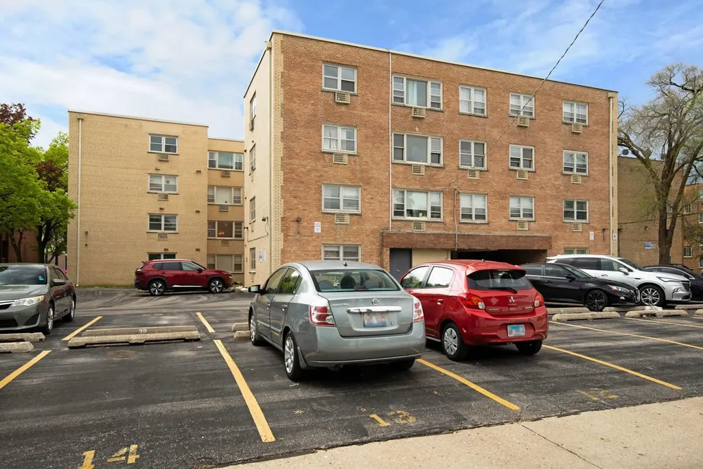 5220 Oakton Street Skokie IL 60077