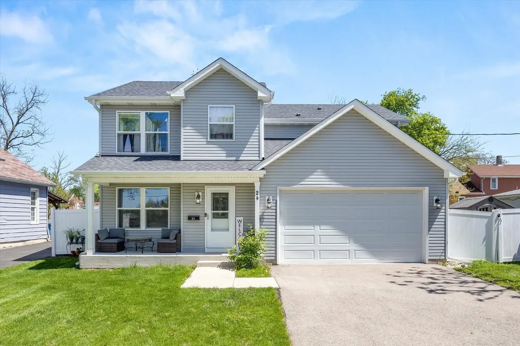 24 Rose Street Aurora IL 60505
