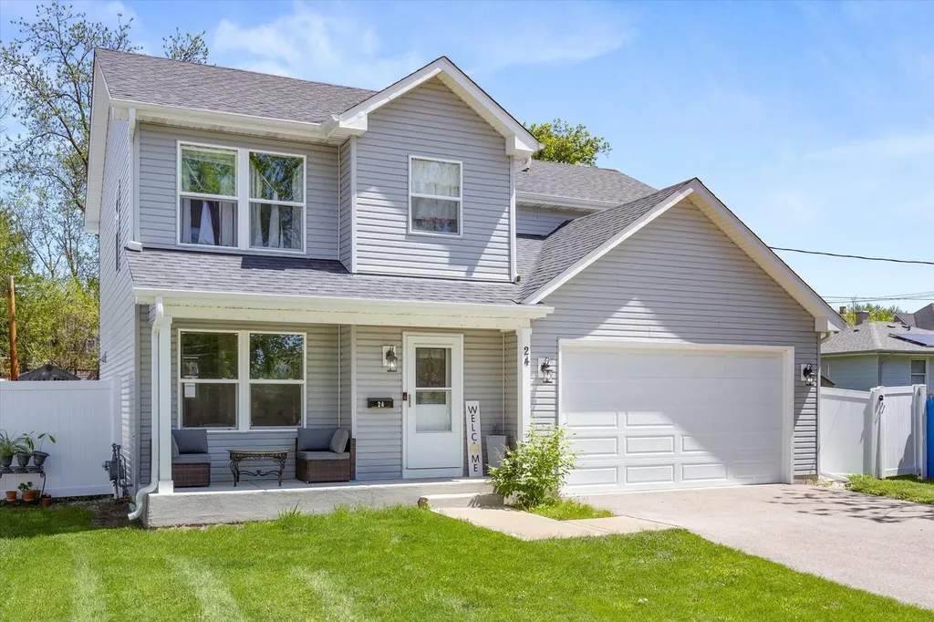 24 Rose Street Aurora IL 60505