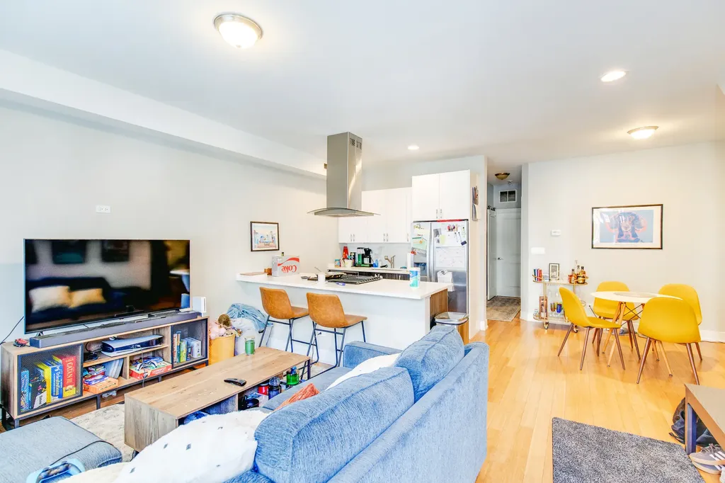 1337 West Walton Street Chicago IL 60642