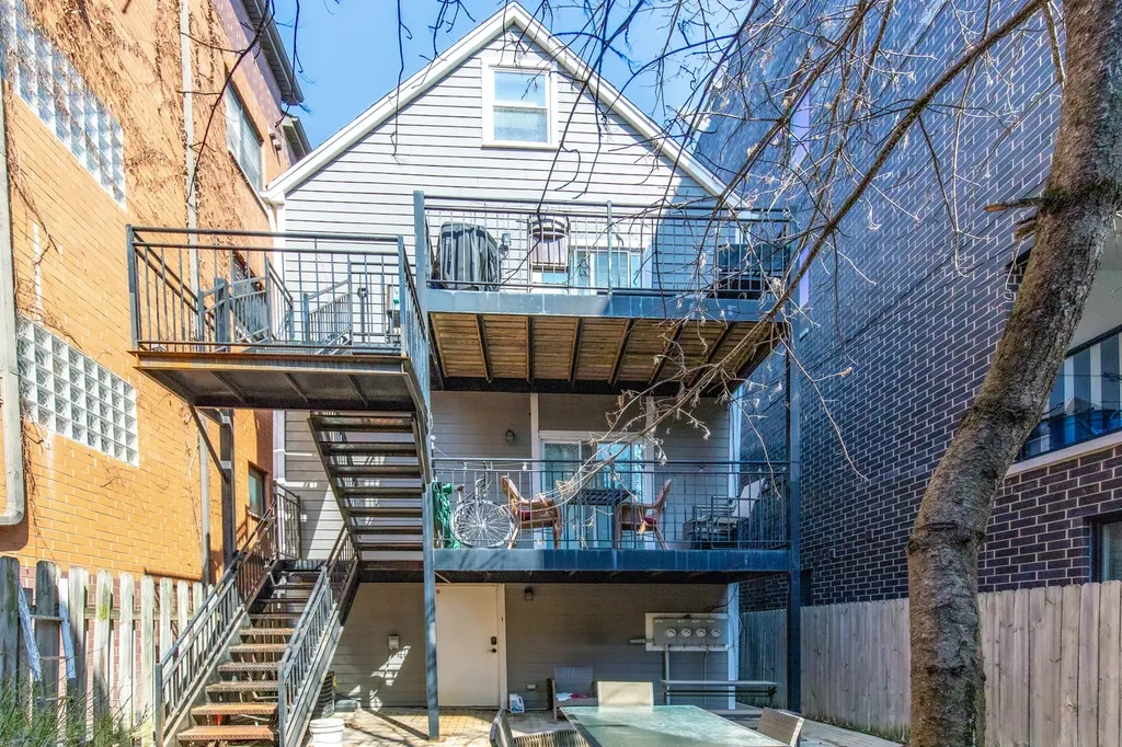 1337 West Walton Street Chicago IL 60642