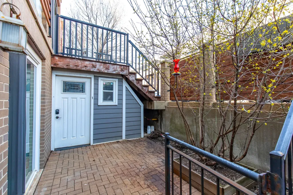 1337 West Walton Street Chicago IL 60642