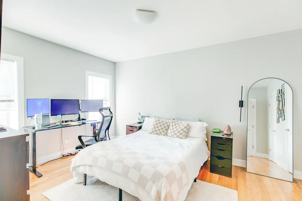 1337 West Walton Street Chicago IL 60642