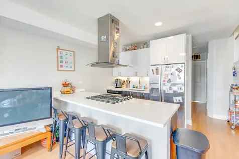 1337 West Walton Street Chicago IL 60642