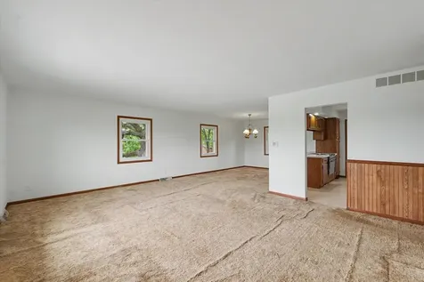 104 Choctaw Trail Loda IL 60948