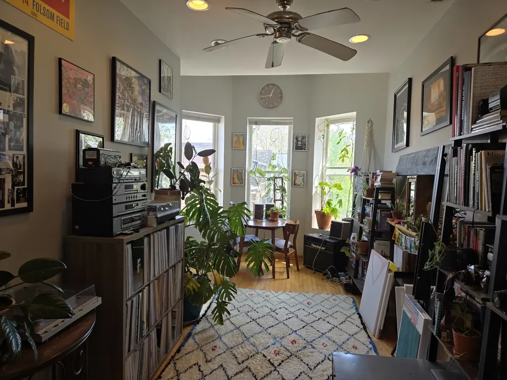 948 North California Avenue Chicago IL 60622