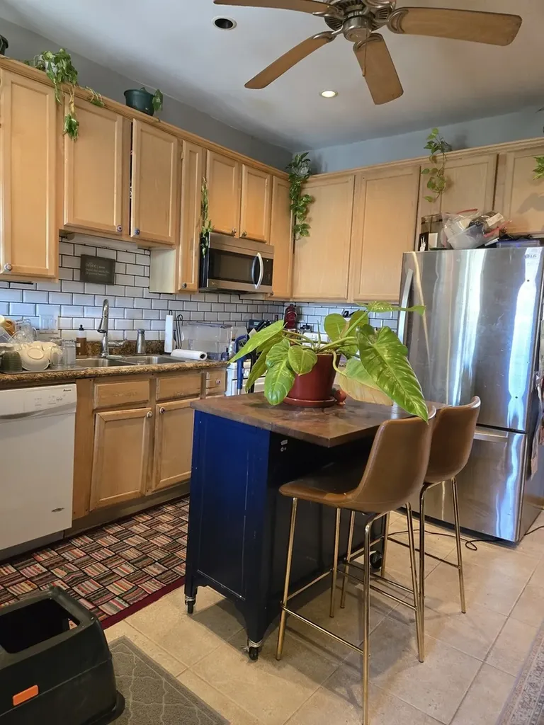 948 North California Avenue Chicago IL 60622