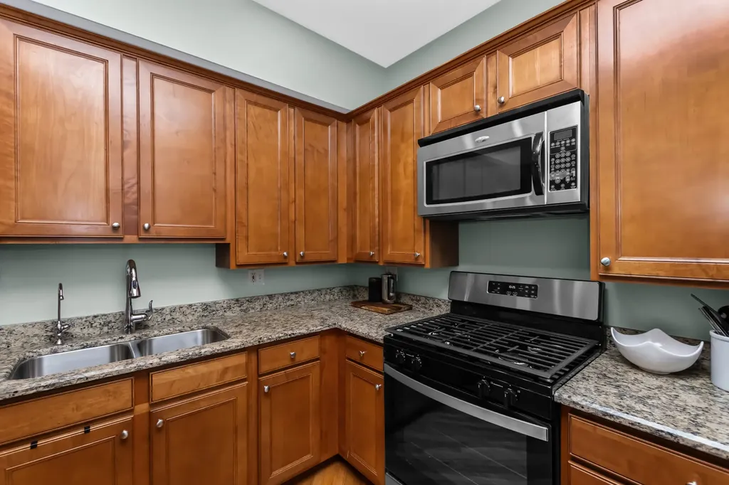 5321 South Harper Avenue Chicago IL 60615