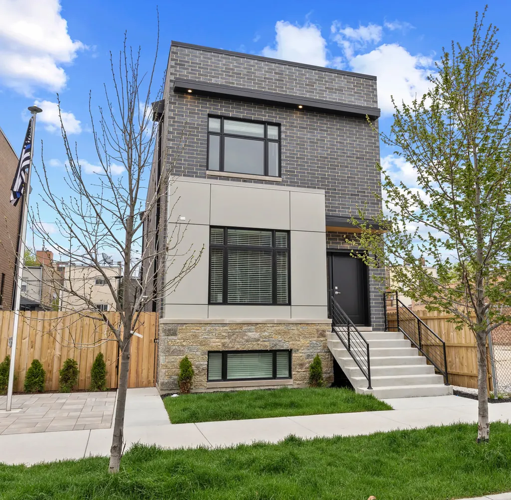 3231 South Shields Avenue Chicago IL 60616
