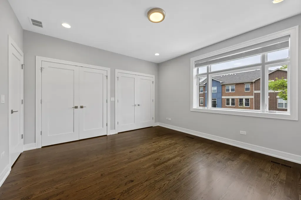 3231 South Shields Avenue Chicago IL 60616