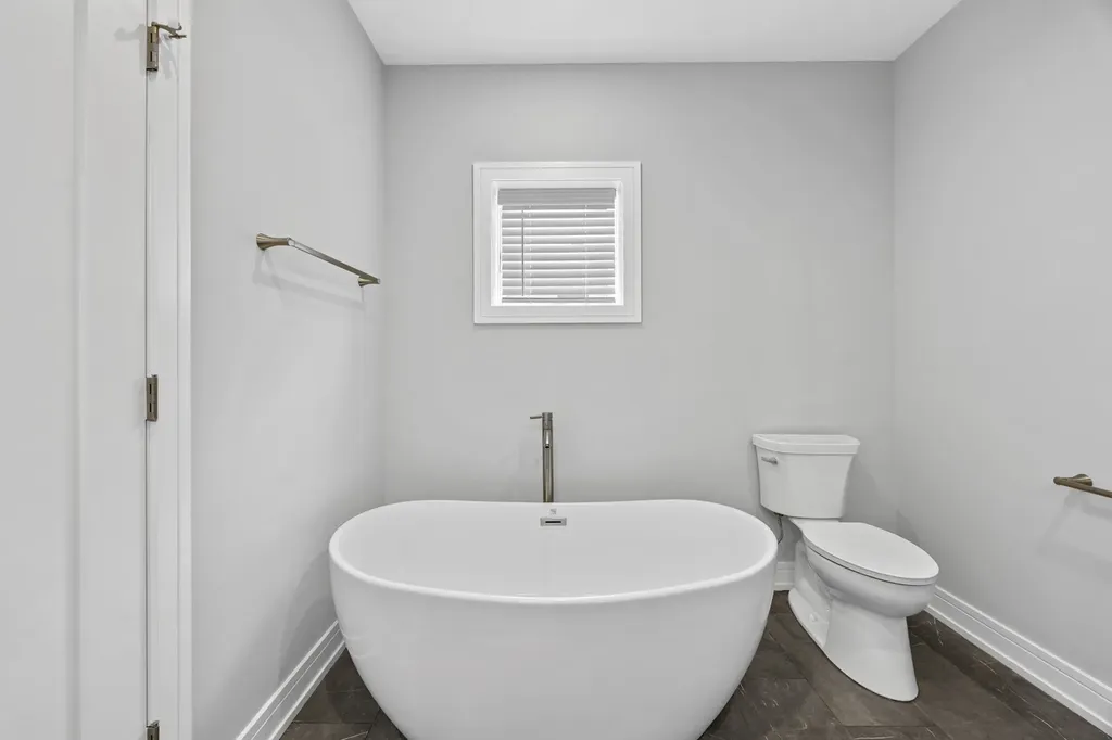 3231 South Shields Avenue Chicago IL 60616