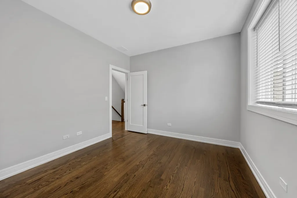 3231 South Shields Avenue Chicago IL 60616