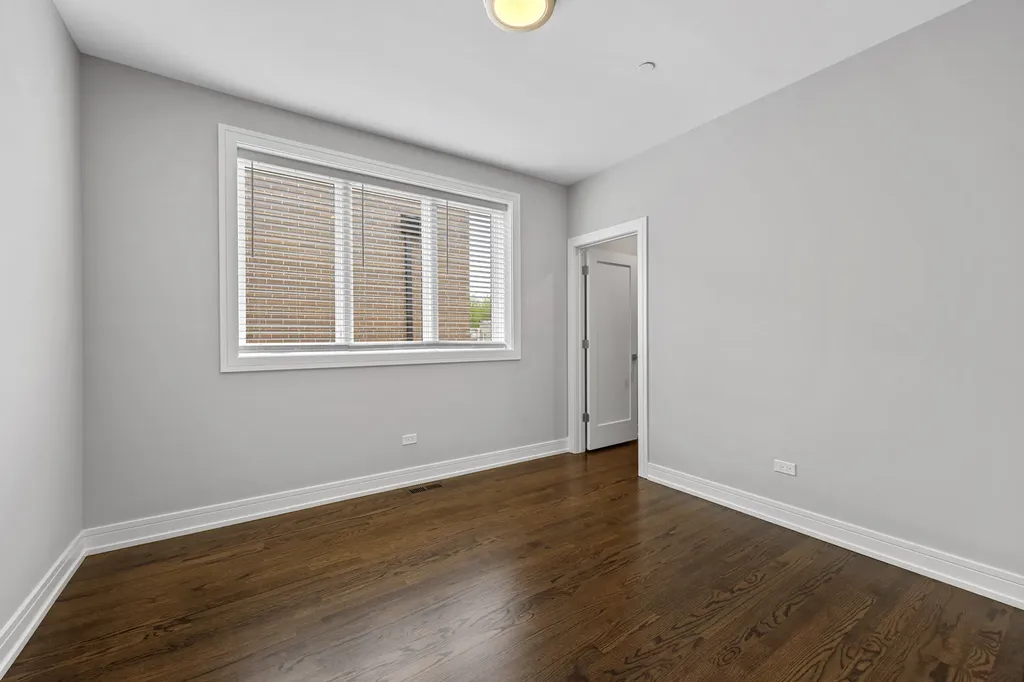 3231 South Shields Avenue Chicago IL 60616