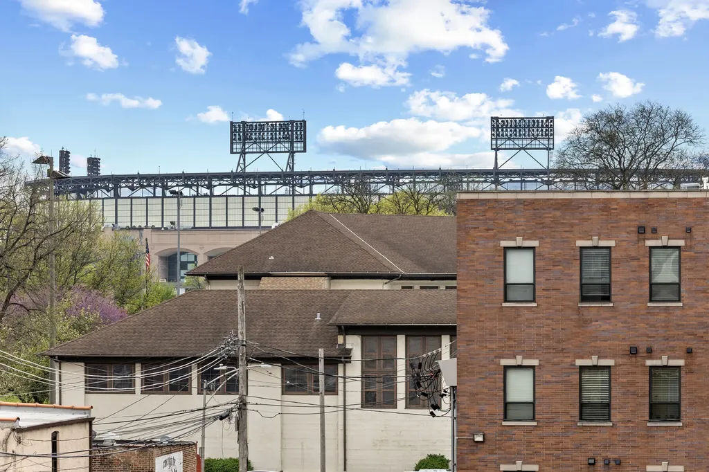 3231 South Shields Avenue Chicago IL 60616