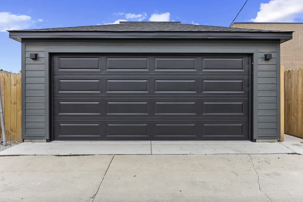 3231 South Shields Avenue Chicago IL 60616