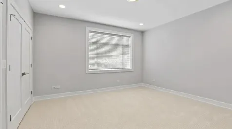 3231 South Shields Avenue Chicago IL 60616