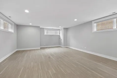 3231 South Shields Avenue Chicago IL 60616