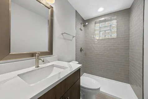 3231 South Shields Avenue Chicago IL 60616