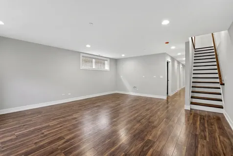 3231 South Shields Avenue Chicago IL 60616