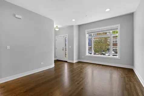 3231 South Shields Avenue Chicago IL 60616