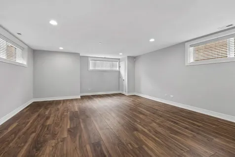 3231 South Shields Avenue Chicago IL 60616