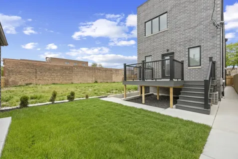 3231 South Shields Avenue Chicago IL 60616