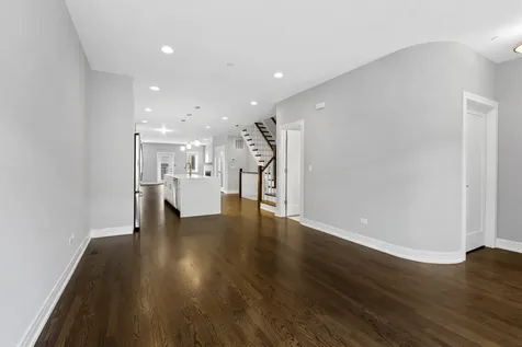 3231 South Shields Avenue Chicago IL 60616