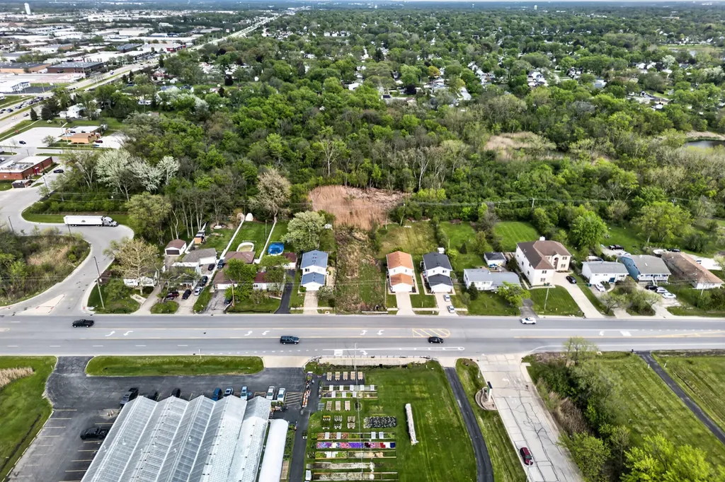 635 North Columbine Avenue Lombard IL 60148