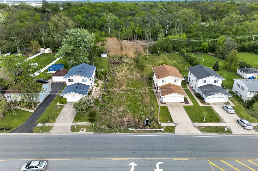 635 North Columbine Avenue Lombard IL 60148