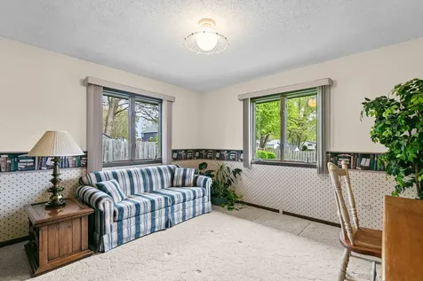 4269 Harper Avenue Gurnee IL 60031