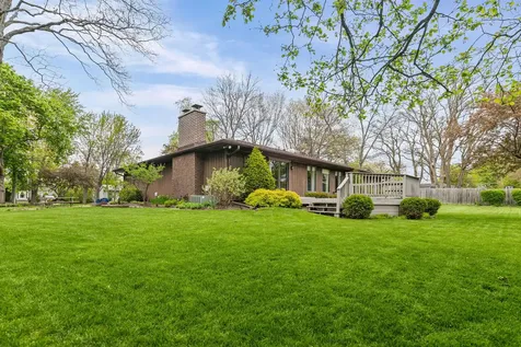 4269 Harper Avenue Gurnee IL 60031